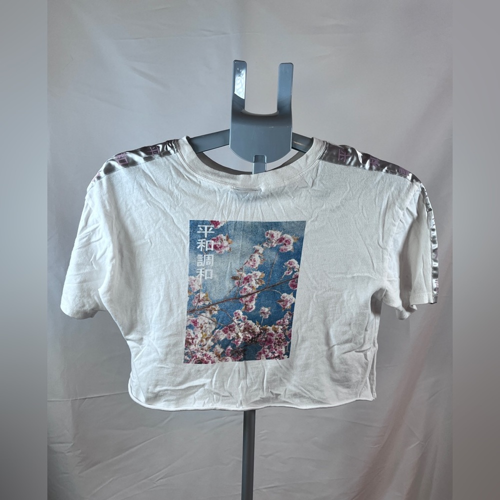 Empyre crop top